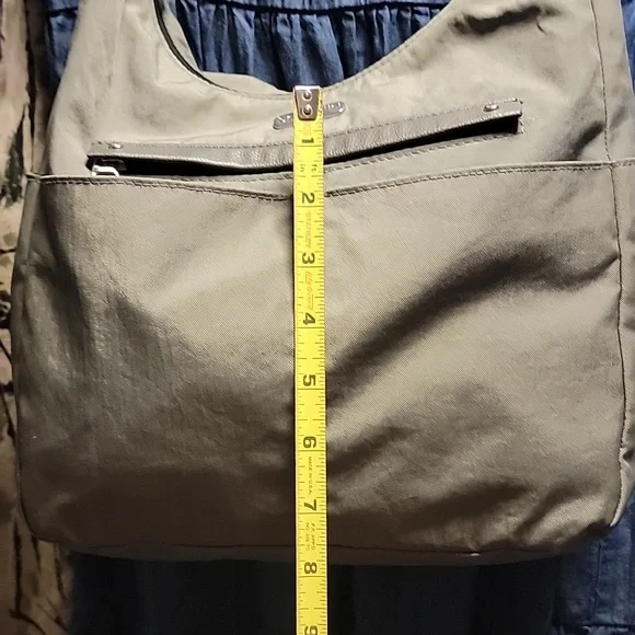 Baggallini Crossbody - Picture 10 of 12